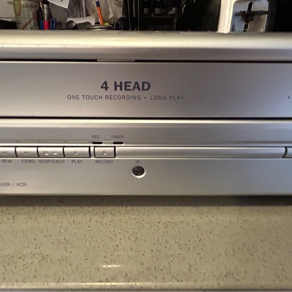 FUNAI SV2000 WV806 DVD Recorder & Player VCR Combo NO Remote- TESTED, WORKS - Picture 3 of 12